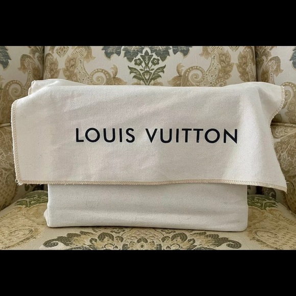 LOUIS VUITTON Soft Trunk Bag Solar Ray Monogram - Picture 5 of 16